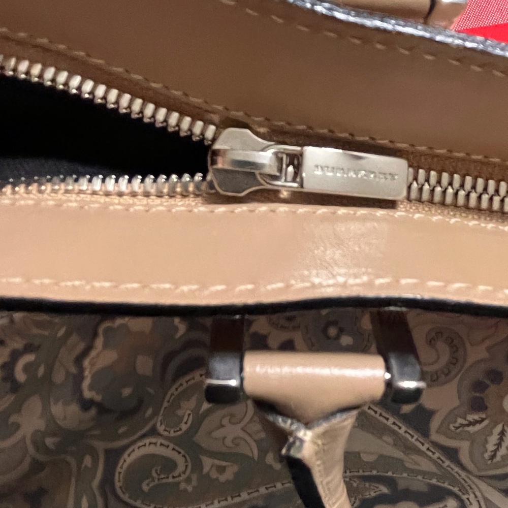 Beautiful Red Burberry Check Bag - Picture 13 of 16